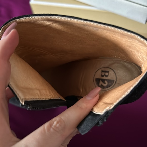 B2 Faux Suede Platform Booties - Picture 7 of 7